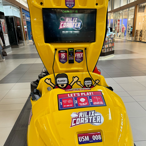 G11 Cashless card reader on mall arcade game